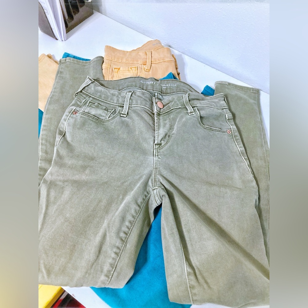 OLD NAVY BUNDLE 3 Pairs of Rockstar mid ride color jeans - Picture 2 of 4